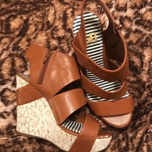 Gianni Bini wedges